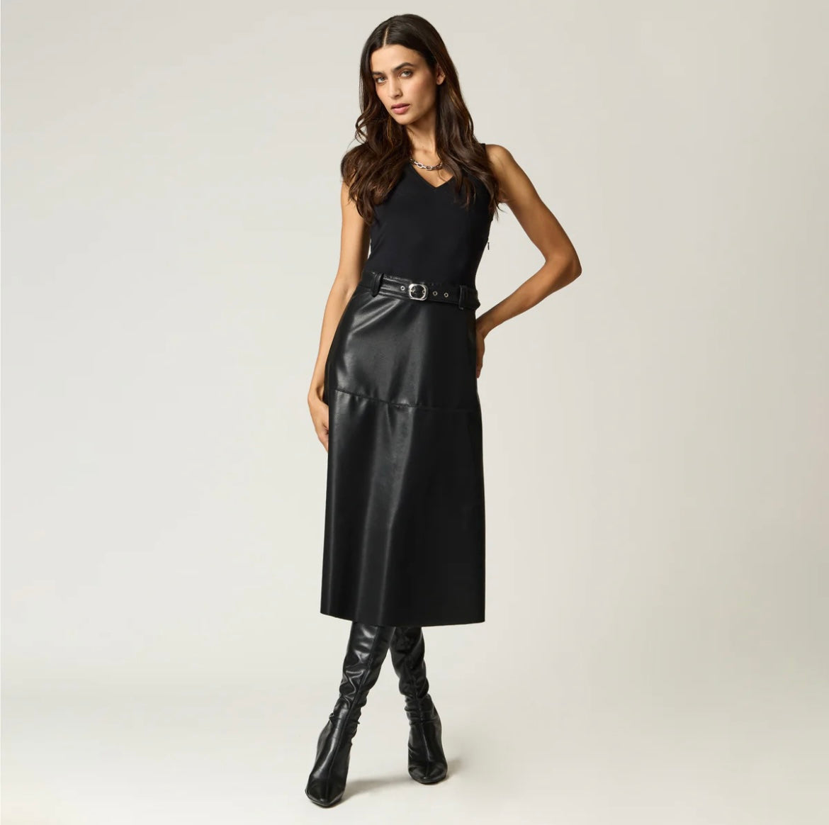 VESTIDO NERO PIEL CON CINTURÓN