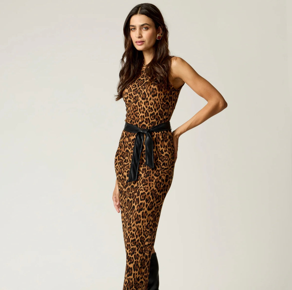 VESTIDO LEOPARDO TEJIDO CON CINTURON