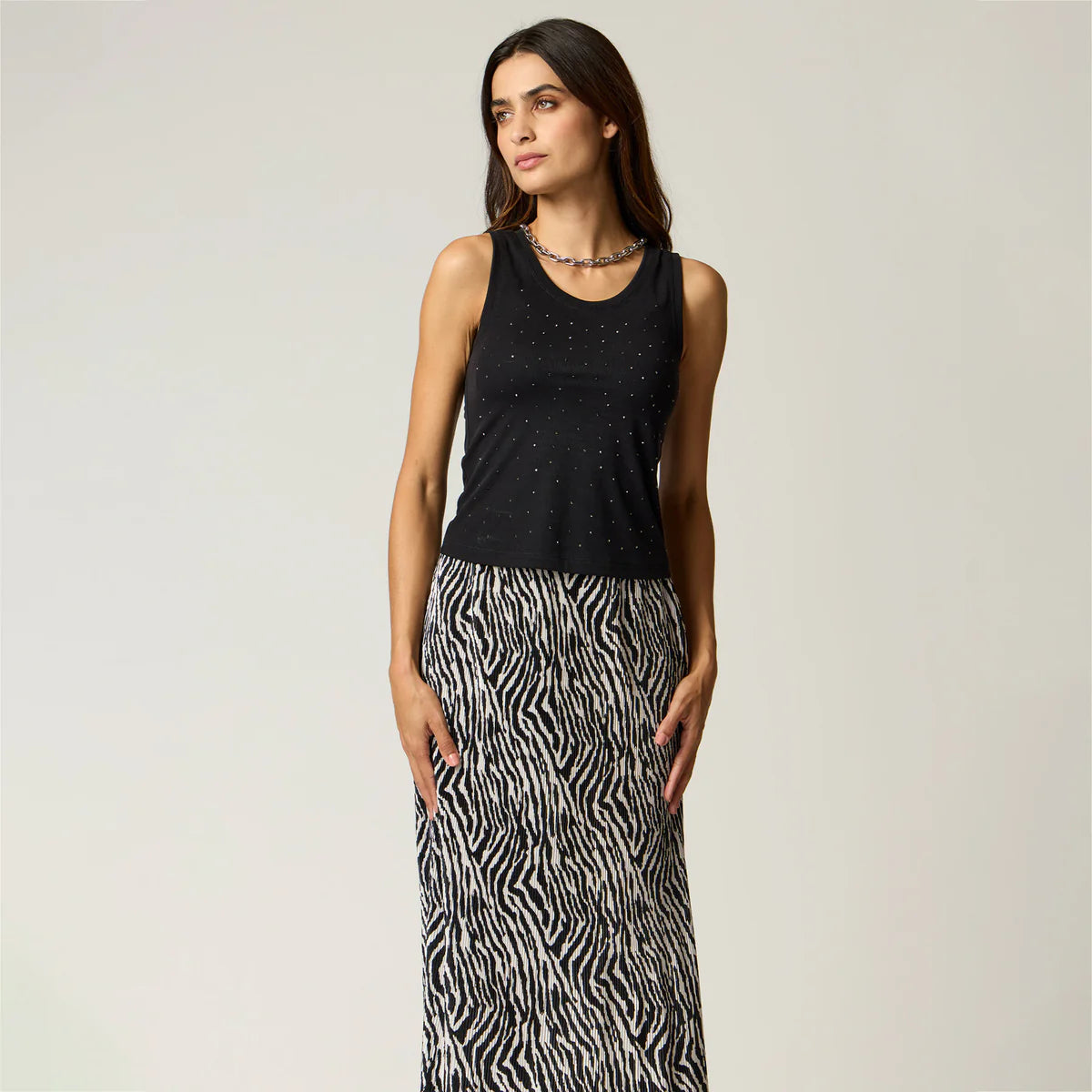 TOP NEGRO REMACHES PLATA