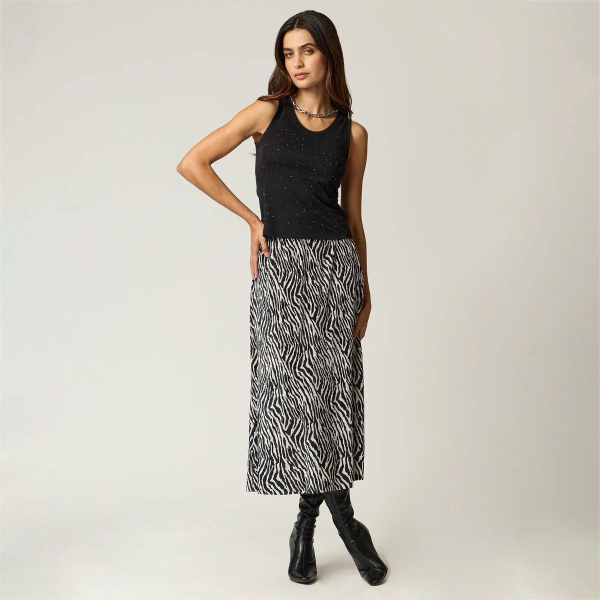 TOP NEGRO REMACHES PLATA