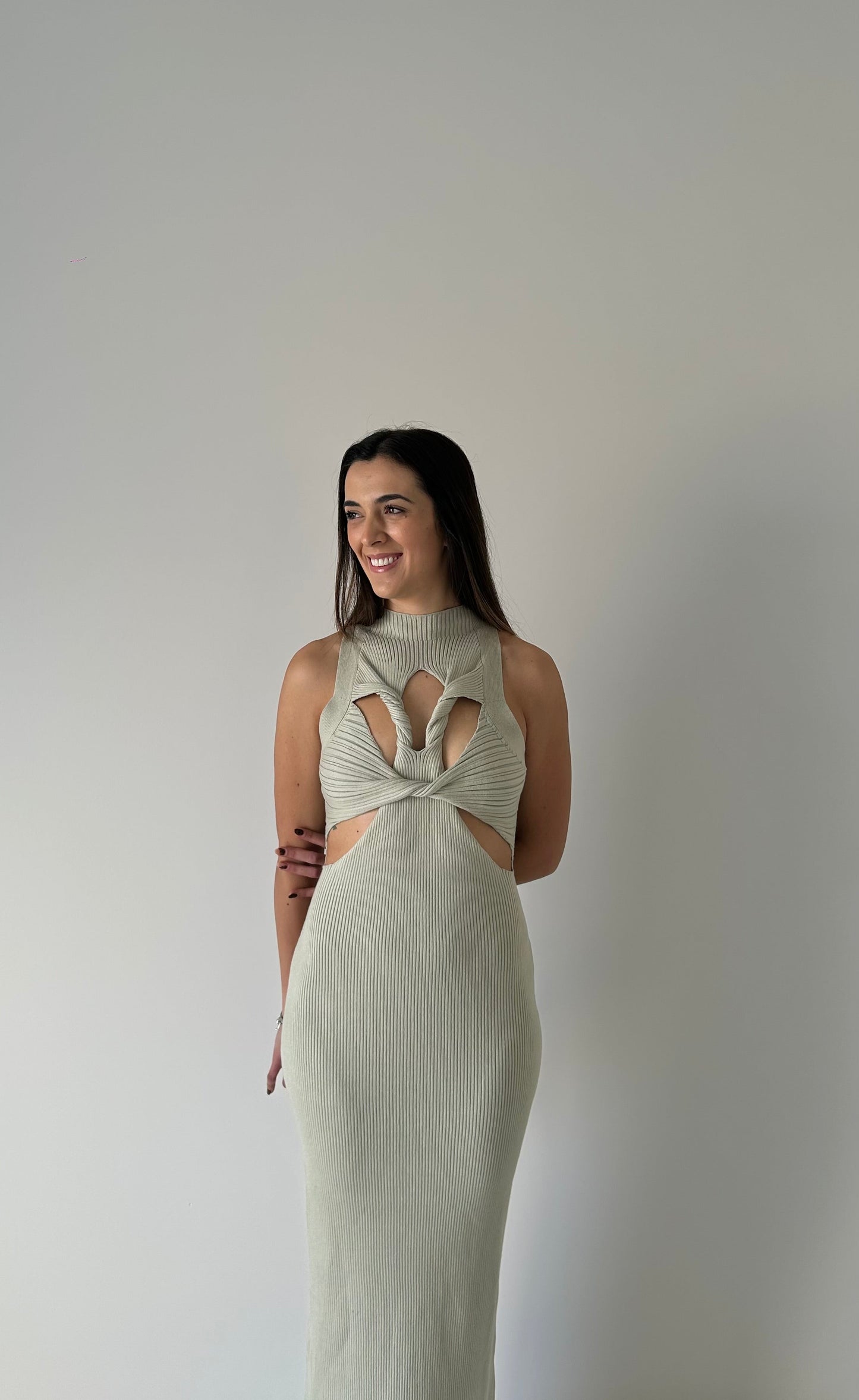 VESTIDO VERDE CORTE EN ESCOTE