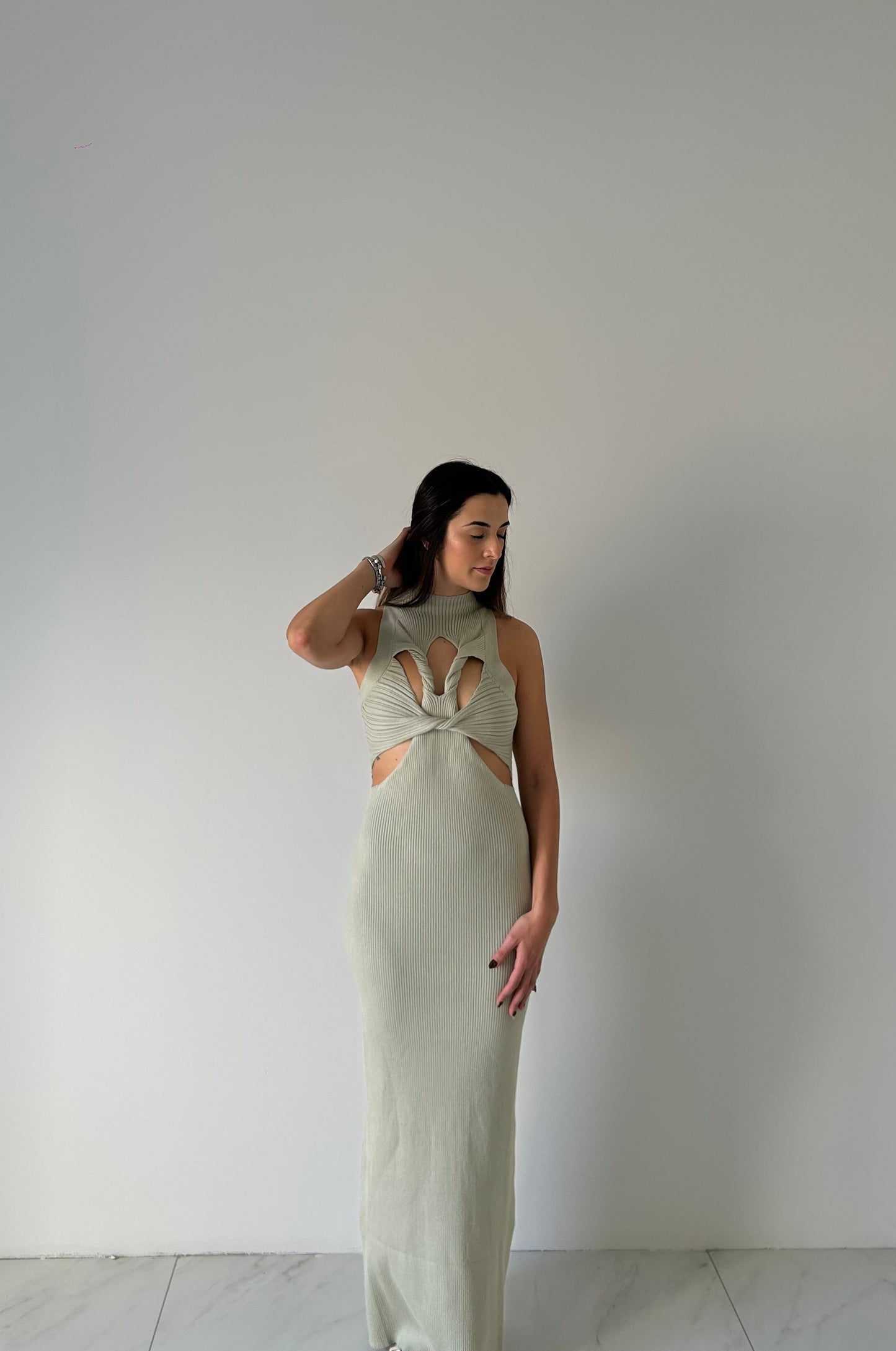 VESTIDO VERDE CORTE EN ESCOTE