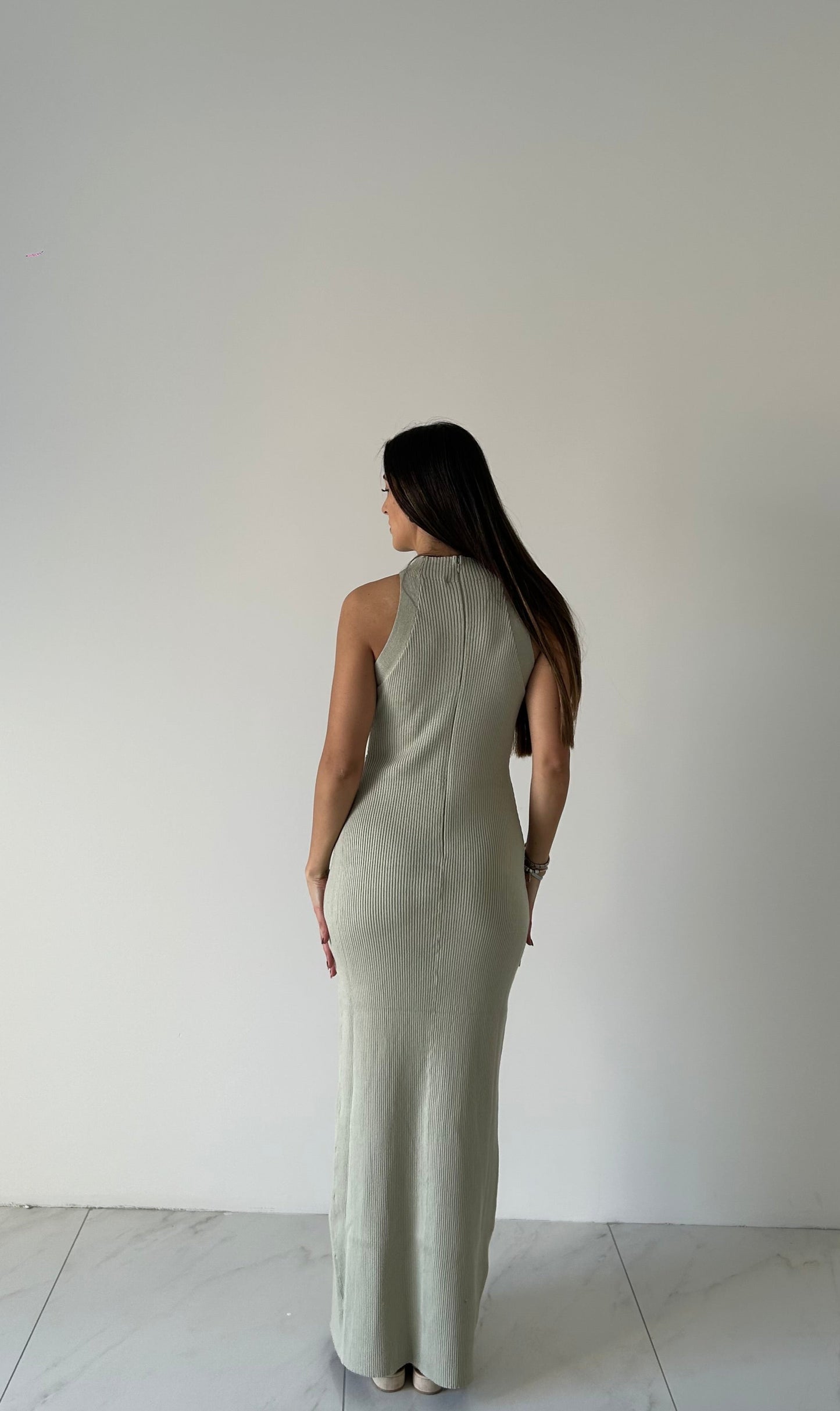 VESTIDO VERDE CORTE EN ESCOTE