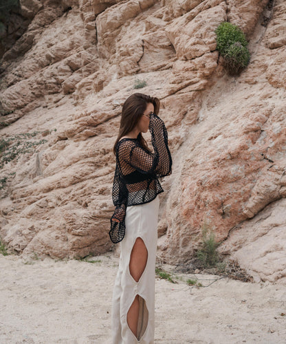 PANTALON NEGRO ABERTURAS