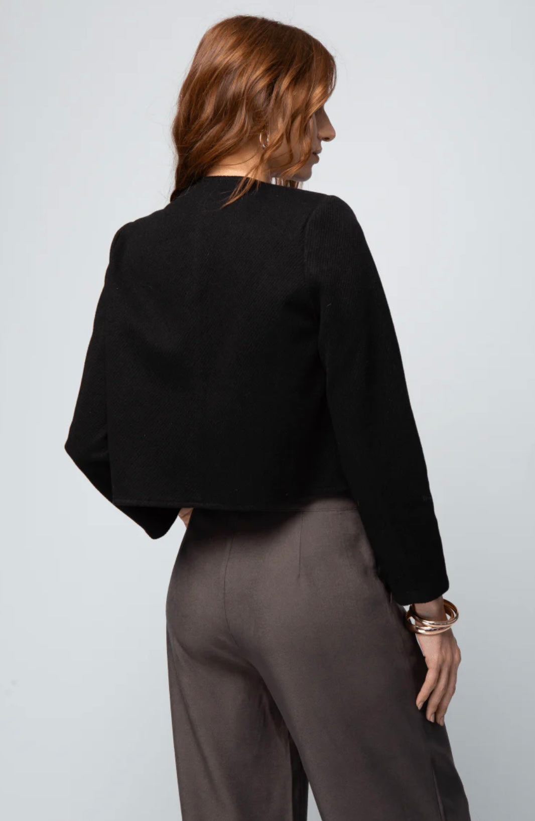 SACO CON BOTONES DORADOS